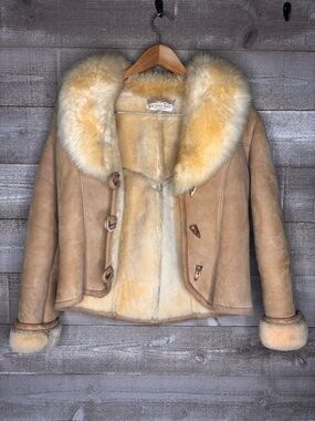 Sportsman Meeting Co Vintage Shearling Coat with Fur Collar - Tan